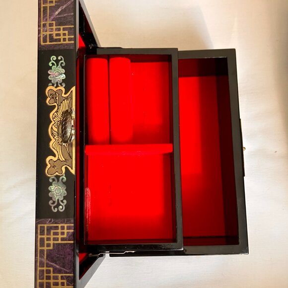 Vintage Black Lacquer Korean Jewelry/Music Box - Mother of Pearl Inlay, Brass - Picture 7 of 13